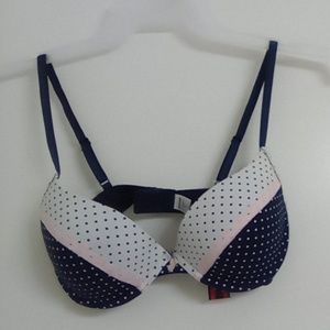 Bra 36D